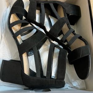 Nine West Sz 9, black 2” heels strappy